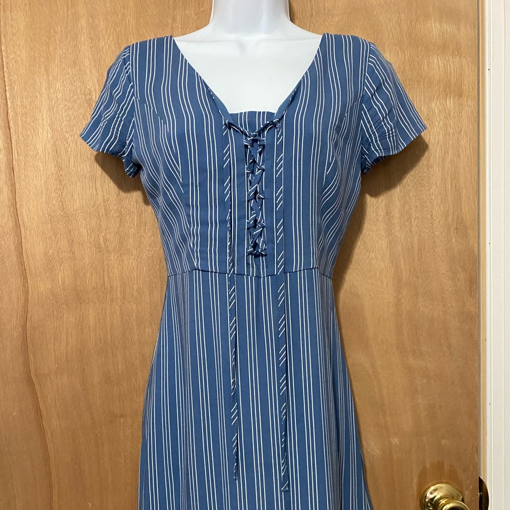 Hollister size girls/juniors extra small blue/white